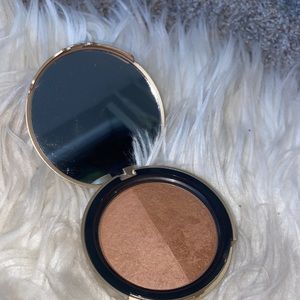 Too faced bronzer